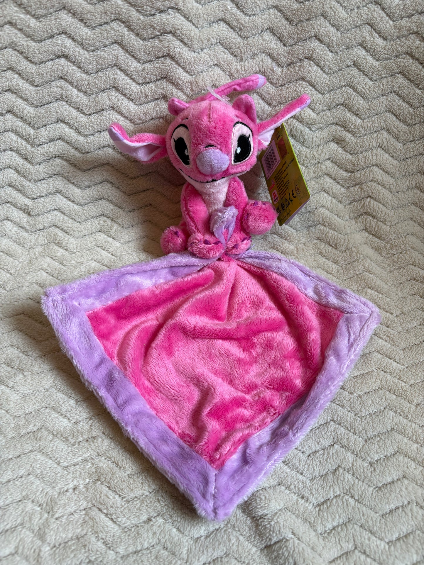 Angel van Stitch tutteldoekje Roze
