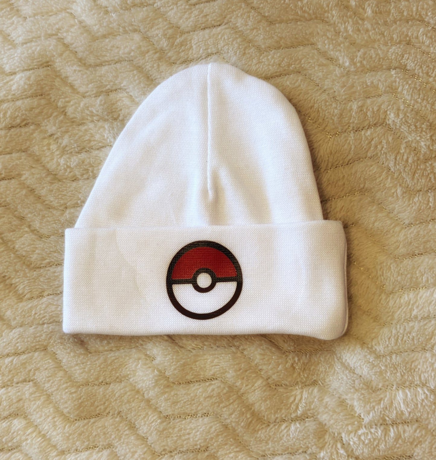 Newborn mutsje pokeball