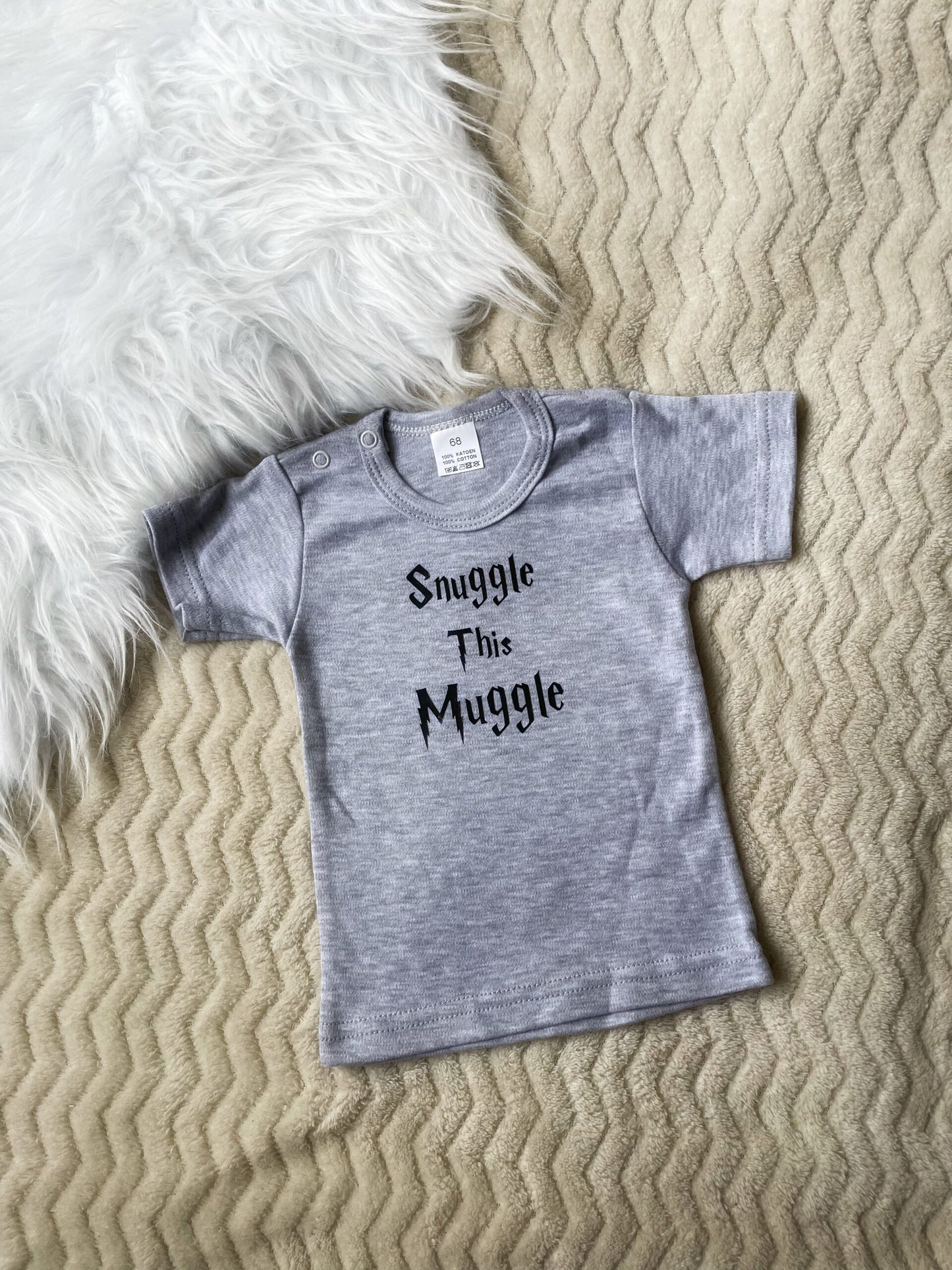 Kinder Shirt "Snuggle this Muggle"